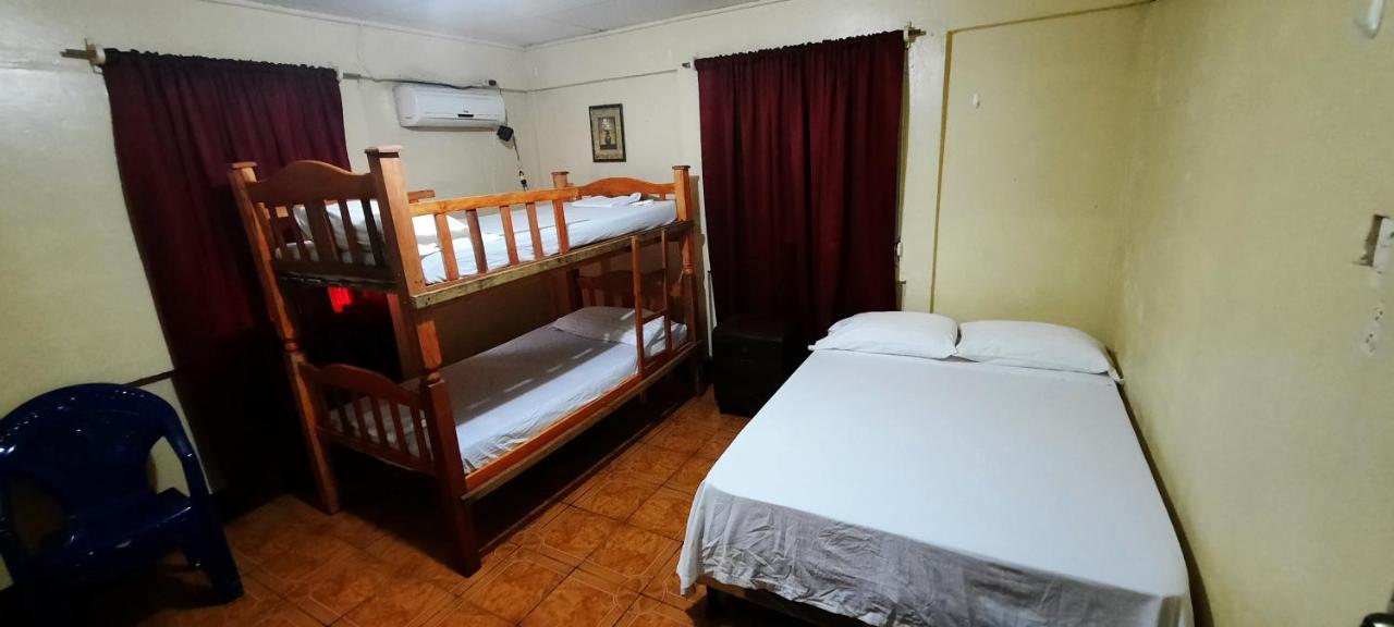 Tropical Dreams Hostel South End Bagian luar foto